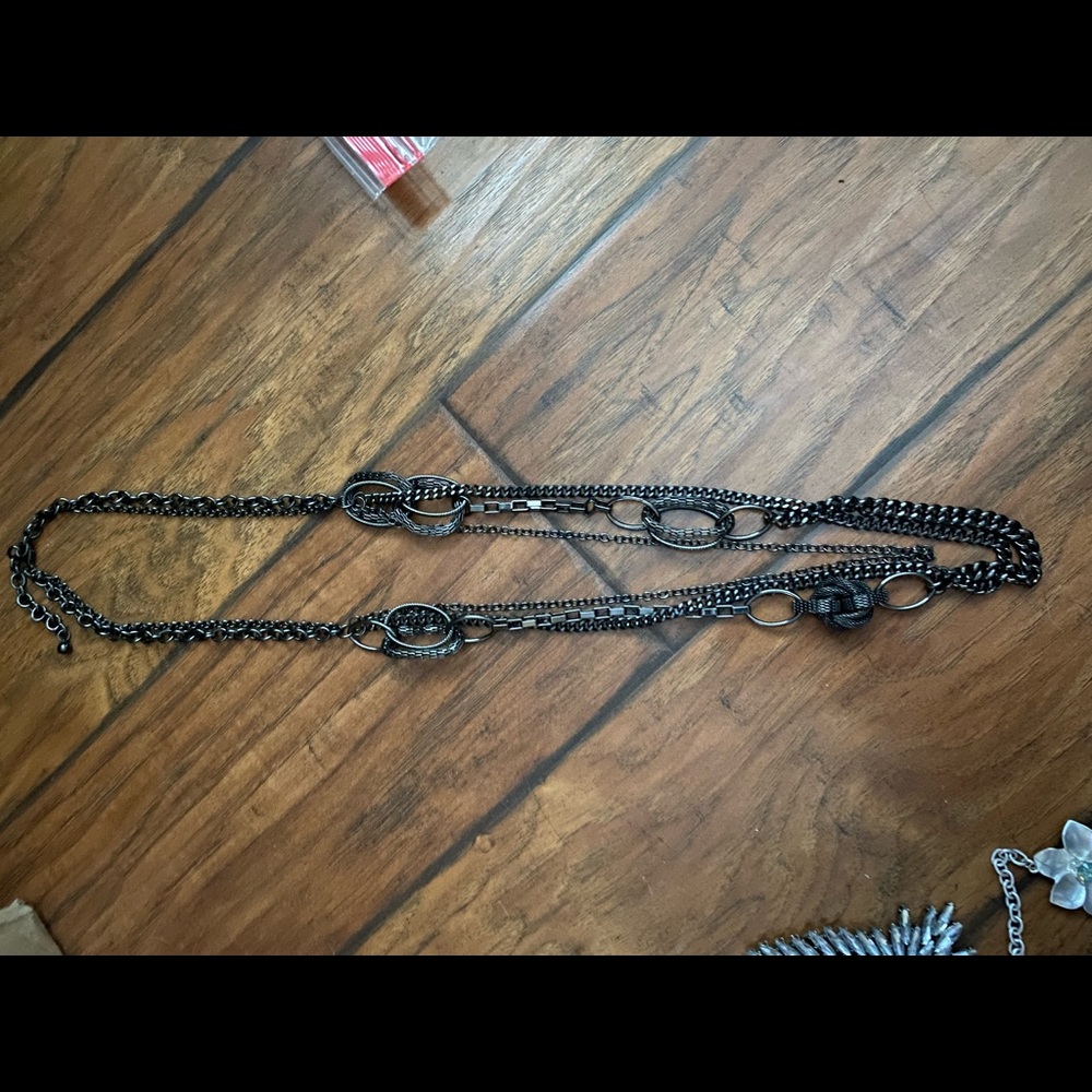 Necklaces - Picture 4 of 6